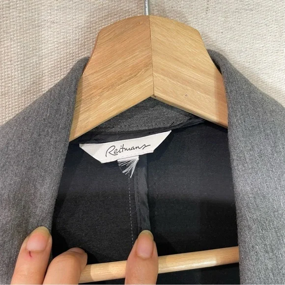 Reitmans Gray Sleeveless Vest - Picture 3 of 4